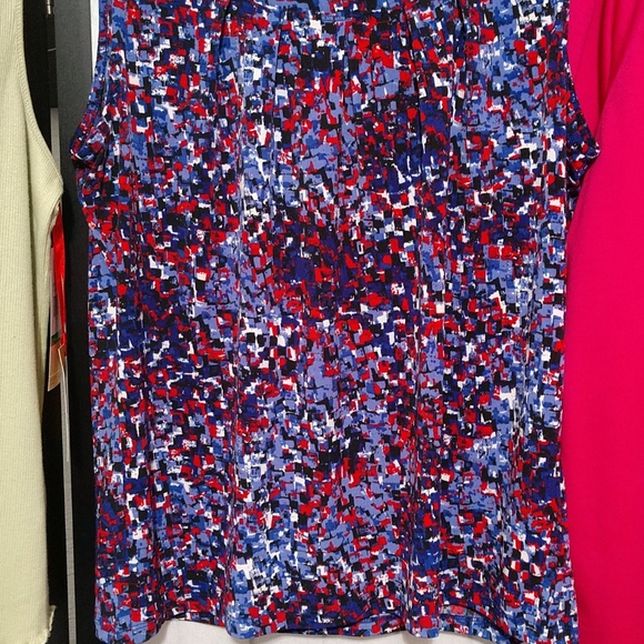 3 Top Bundle sz Large - Picture 5 of 13